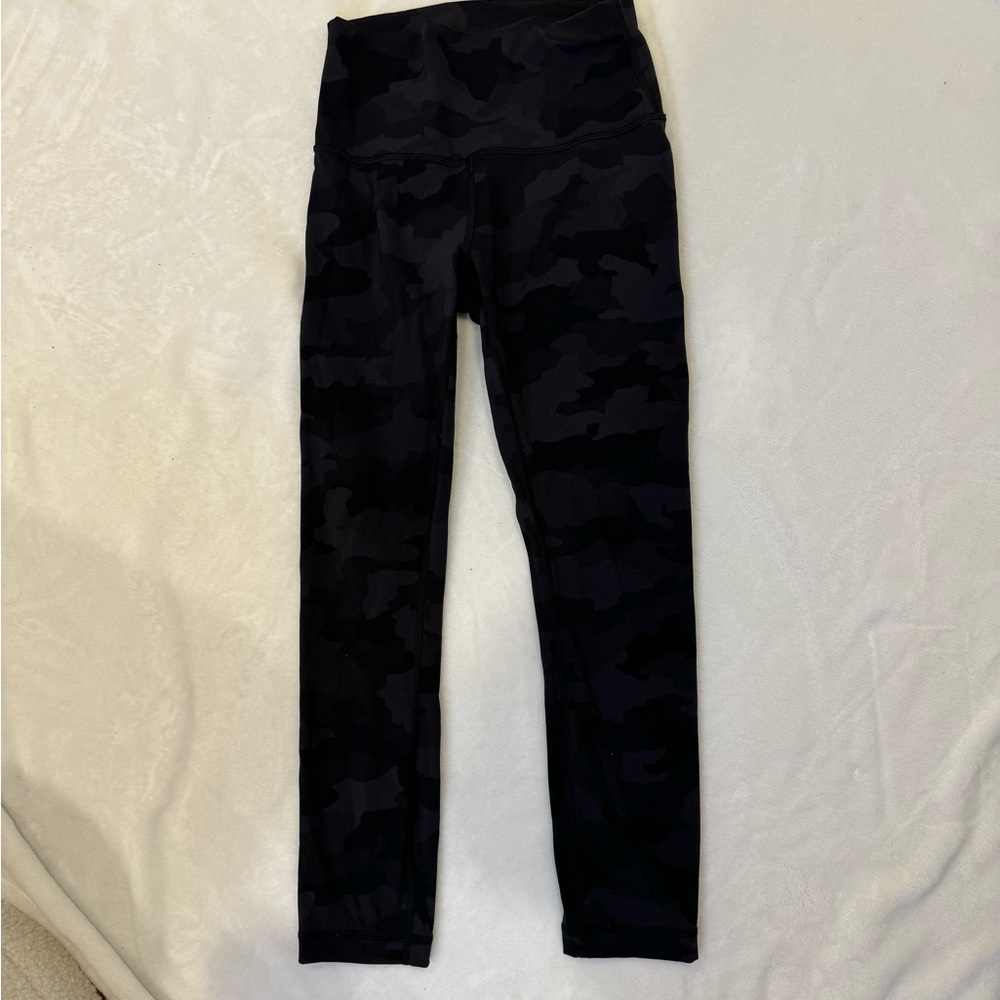 Lululemon black camo leggings!!